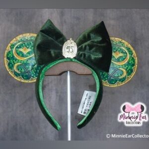 EUC Disneyland Club 33 Ears